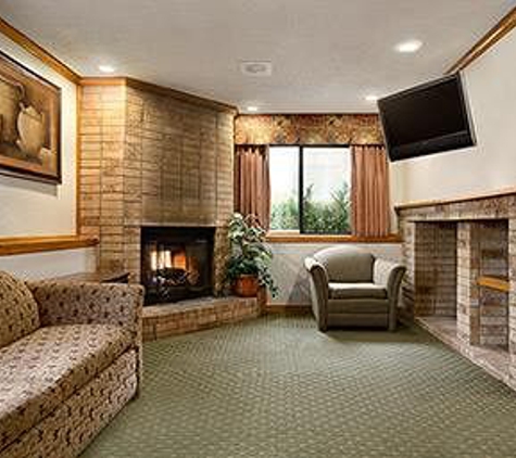 Travelodge - Colorado Springs, CO