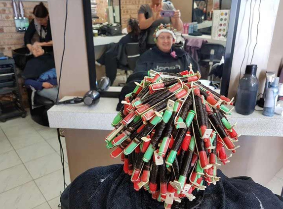Partners Instyle Hairdesigners - Dapto, NSW