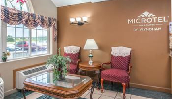 Microtel Inn & Suites by Wyndham Lincoln - Lincoln, NE