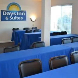 Days Inn - Fountain Valley, CA