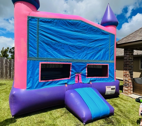 Bouncing Off The Walls - Baton Rouge, LA. Pink and Purple Bounce House