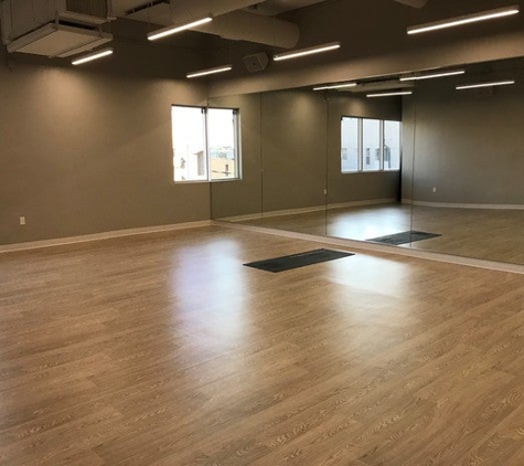 CorePower Yoga - San Vicente - Los Angeles, CA