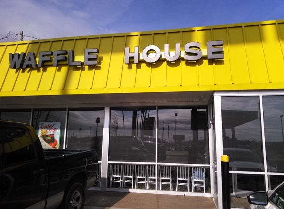 Waffle House - Dickson, TN