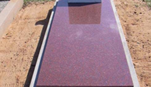Lincoln Grove Monuments & Memorials - West Tamworth, NSW