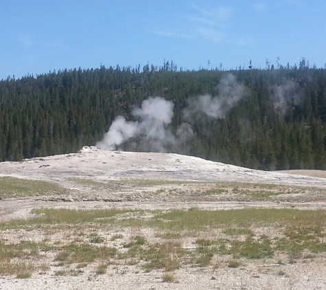 Yellowstone National Park - North Entrance - Gardiner, MT. Old Faithful