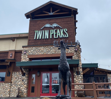 Twin Peaks Restaurant - Knoxville, TN