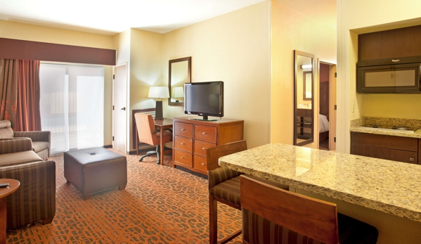 Hampton Inn & Suites El Paso-Airport - El Paso, TX