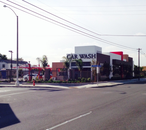 Tsunami Express Car Wash - Norwalk, CA