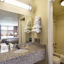 Days Inn by Wyndham White House - Bed & Breakfast & Inns