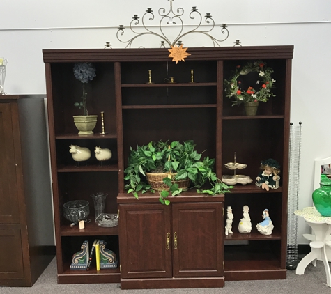 The Salvation Army Family Store and Donation Center - East Lansing, MI. Decorative Arts