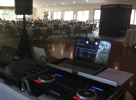 Unique Blends DJ Service - East Peoria, IL