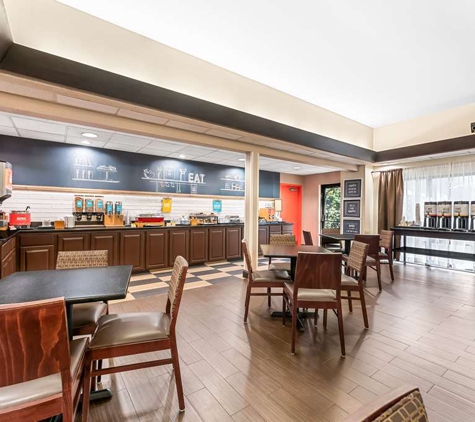 Hampton Inn Stroudsburg/Poconos - Stroudsburg, PA