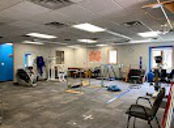 FYZICAL Therapy & Balance Centers - Delta - Lansing, MI