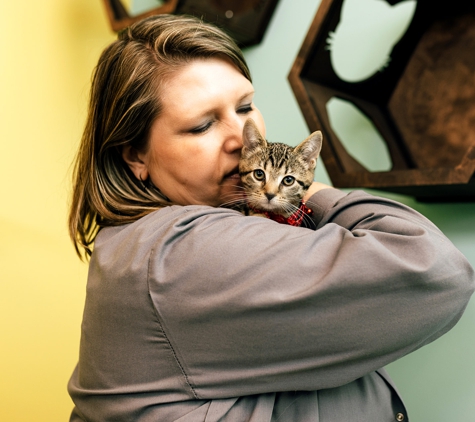 PetVet365 Pet Hospital Louisville / Jeffersontown - Louisville, KY