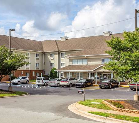 Suburban Studios near University of North Carolina-Charlotte - Charlotte, NC