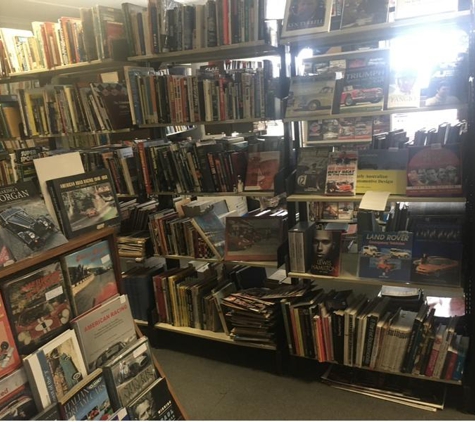 Motor Book World - Ringwood, VIC. pic3