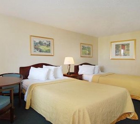 Econo Lodge - Saint Louis, MO