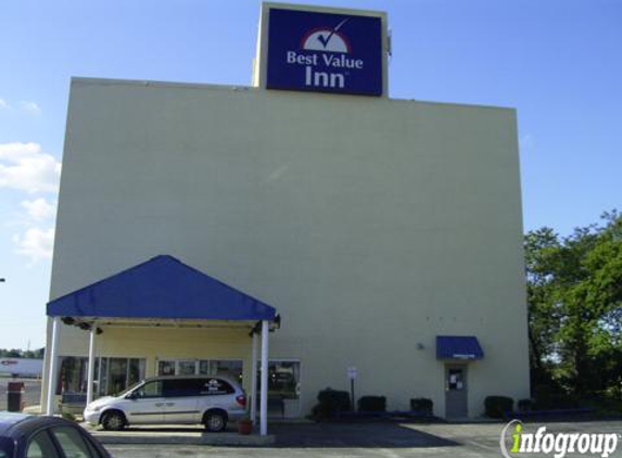 Americas Best Value Inn - Brookpark, OH