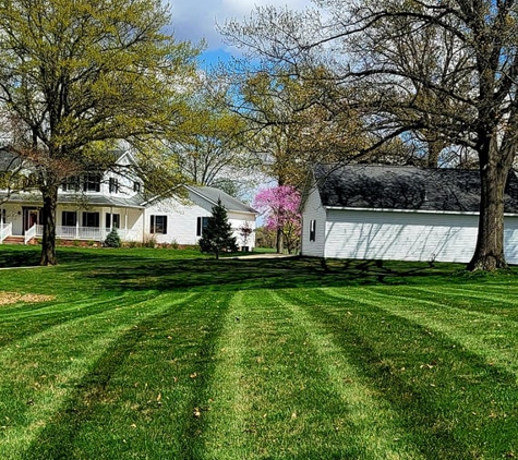 Moore Lawn Care - Edgewood, IL