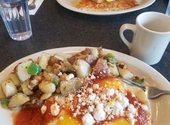 Patty's Eggnest - Bothell, WA