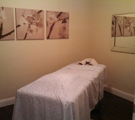 Merle Norman Cosmetics and B.L.U.S.H. Clothing Boutique - Livermore, CA. Massage room