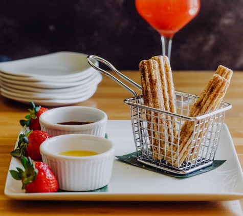 Cantina Laredo - Houston, TX. Churros