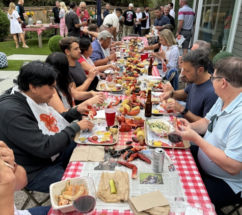 Clambake Catering - San Diego, CA. Clambake in Encinitas for corporate event. #clambakecatering #sandiegoseafoodboil