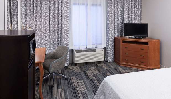 Hampton Inn & Suites Tulare - Tulare, CA