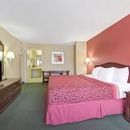 Days Inn by Wyndham San Antonio Near Fiesta Park - Motels