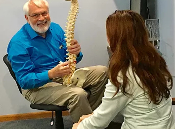 Stoughton Chiropractic - Stoughton, WI. Let Dr. Hutchinson help you feel better!