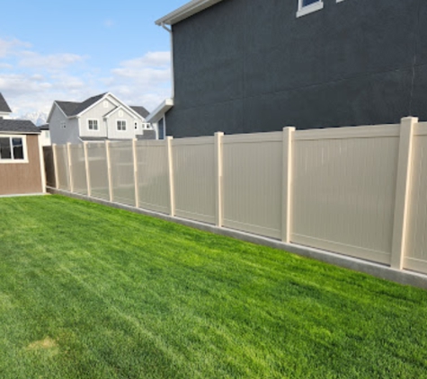 Best Vinyl Fence, Deck & Patio Covers - Springville, UT