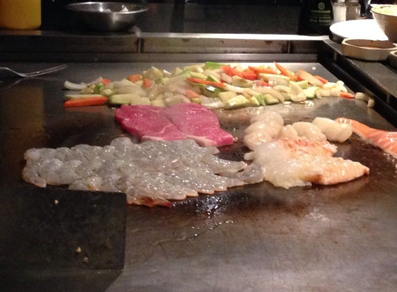 Arirang Hibachi Steakhouse and Sushi Bar - Langhorne, PA