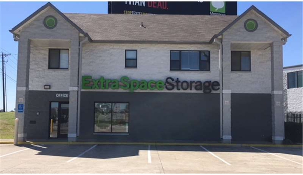 Extra Space Storage - Grand Prairie, TX