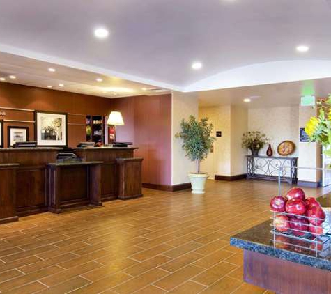 Hampton Inn & Suites Lodi - Lodi, CA