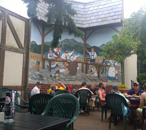 Otto's Beer & Brat Garden - Minocqua, WI