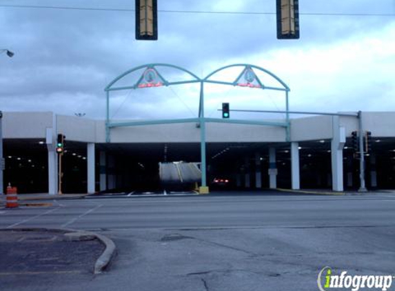 Sunglass Hut - Norridge, IL