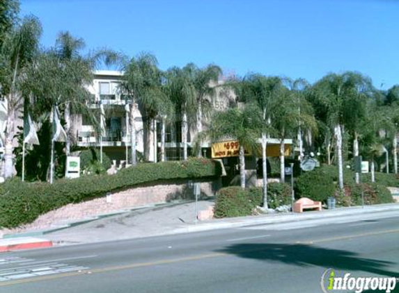 La Habra Hills Apartments - La Habra, CA