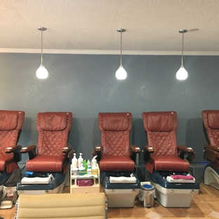 Colour Nail Spa - Clearwater Beach, FL