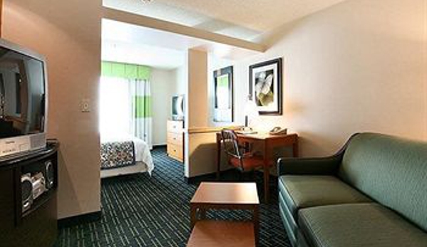 Fairfield Inn & Suites - Hayward, CA