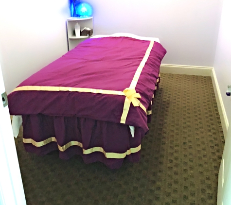 Diamond Massage - Madison, TN. Diamond Massage - Massage Table