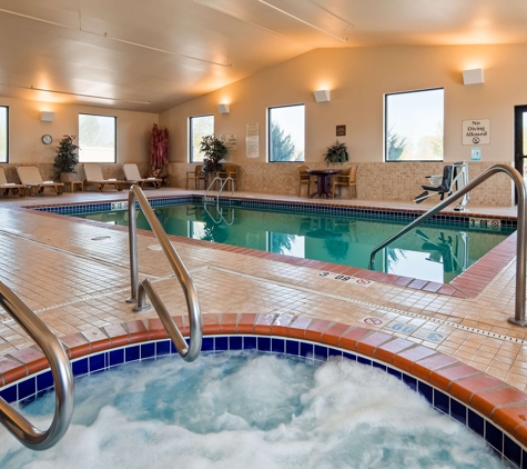 Best Western Golden Prairie Inn & Suites - Sidney, MT