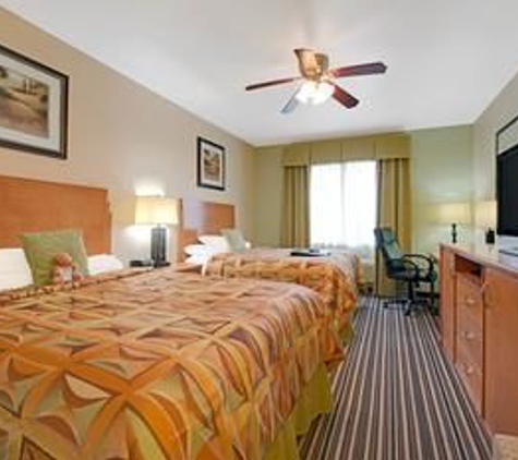 Super 8 by Wyndham Austin/Airport North - Austin, TX