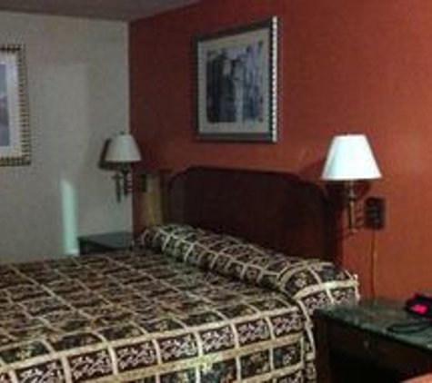 Deluxe Inn Airport - Mcallen, TX