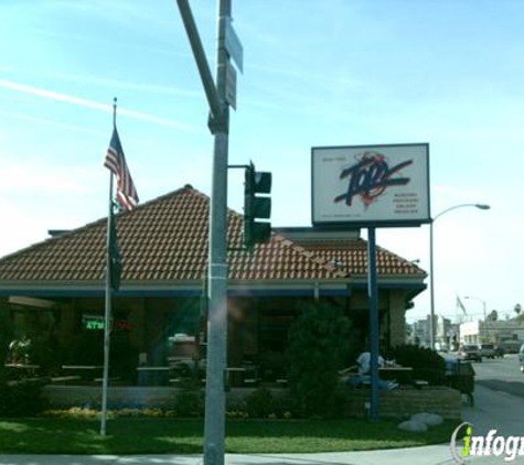 Tops Drive In - Pasadena, CA