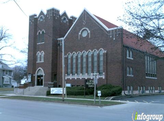 Unity Presbyterian Church - Waterloo, IA