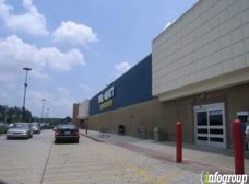 Shopping at Walmart Supercenter on Vine Street in Kissimmee Florida - Store  817 