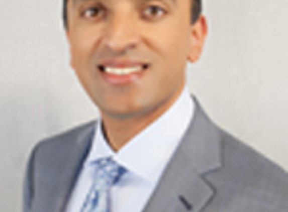 Dr. Nadeem Nawaz Moghal, MD - Toledo, OH