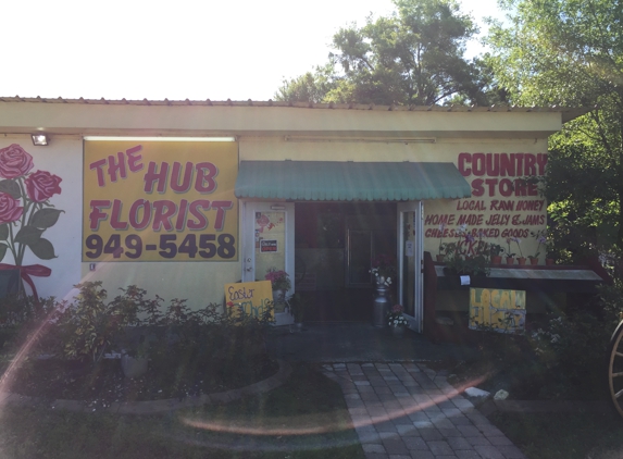 Roses At The Hub Florist - Lutz, FL