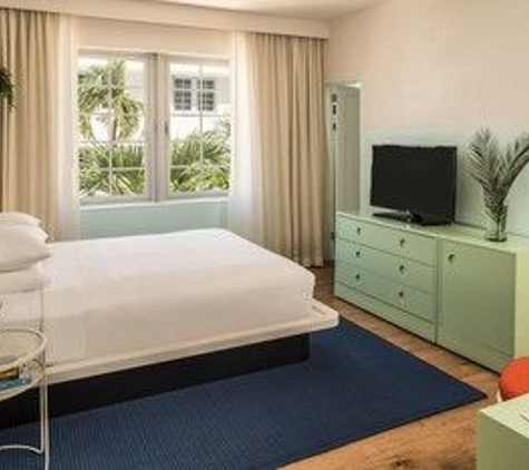 Haddon Hall Hotel - Miami Beach, FL