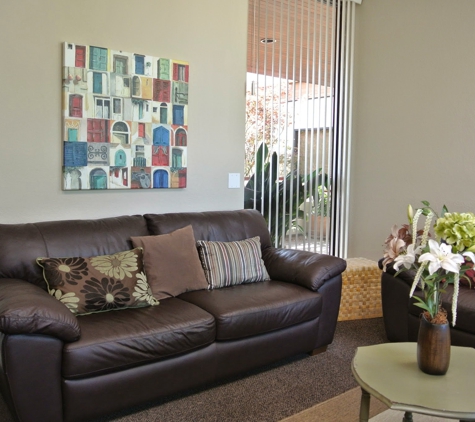 Casabella Therapy Clinic - Glendora, CA